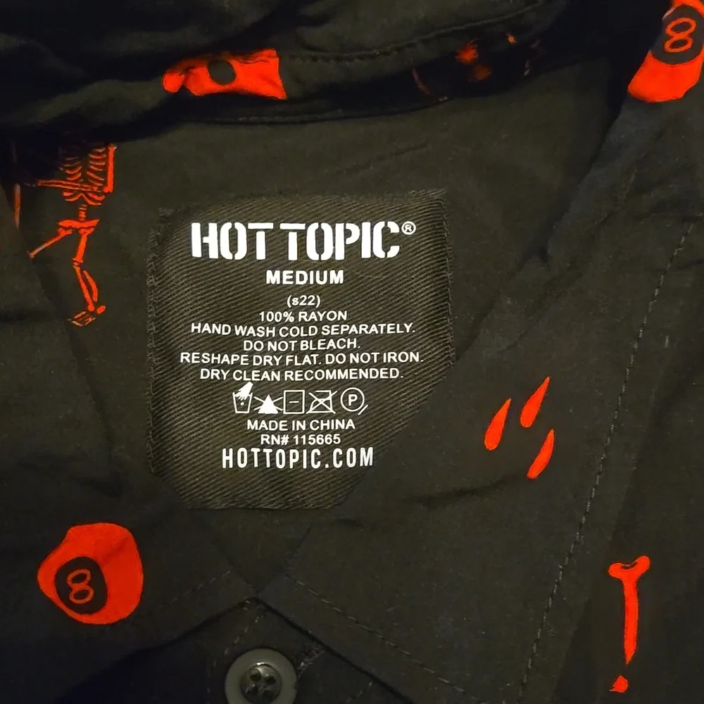 Men's Hot Topic Button Up Shirt - Picture 2 of 3
